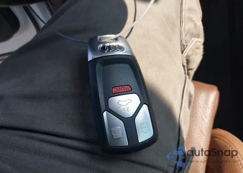 2020 Audi Q5 E Prestige 55 Tfsi E Quattro S Tronic from USA, damaged, VIN WA1F2AFY1L2047807